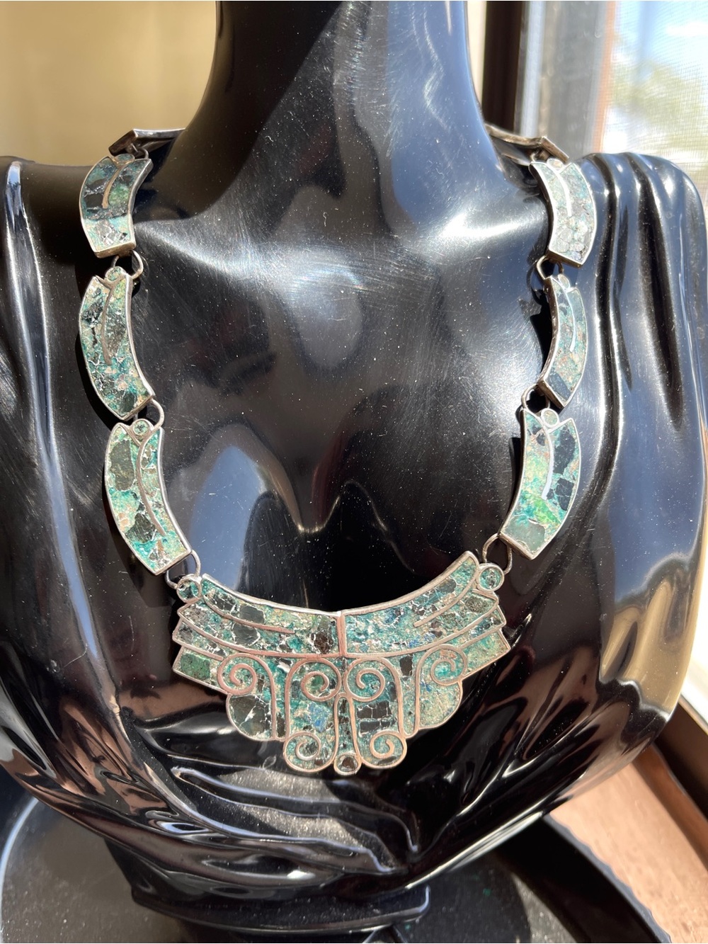 Taxco Vintage Green Crushed Stone Necklace in 950 Sterling Silver